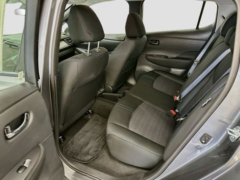 Used 2025 Nissan Leaf S FWD image 28