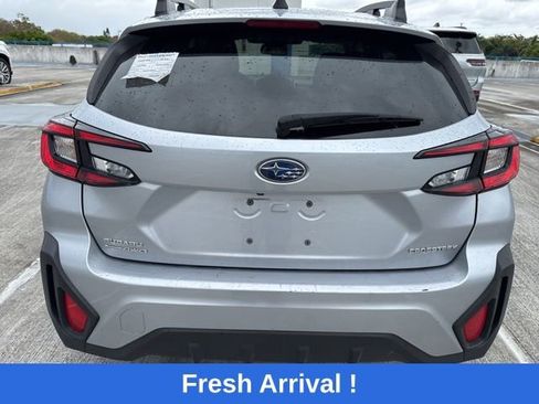 Used 2025 Subaru Crosstrek 2.0i Premium image 17