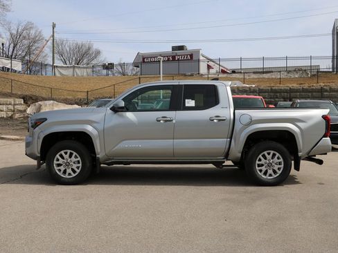 New 2026 Toyota Tacoma SR5 image 2