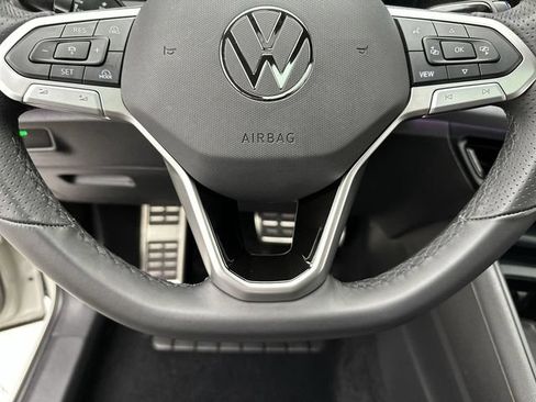 Certified 2026 Volkswagen Tiguan SE R-Line AWD/4WD image 14