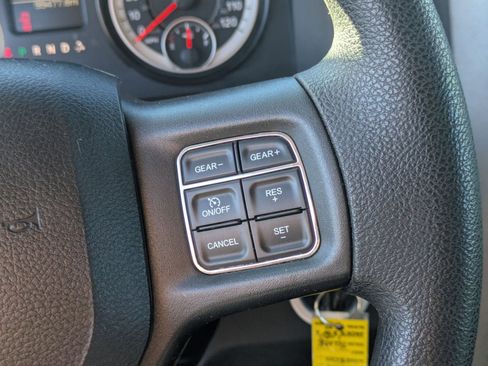 Used 2017 RAM 1500 Express image 16