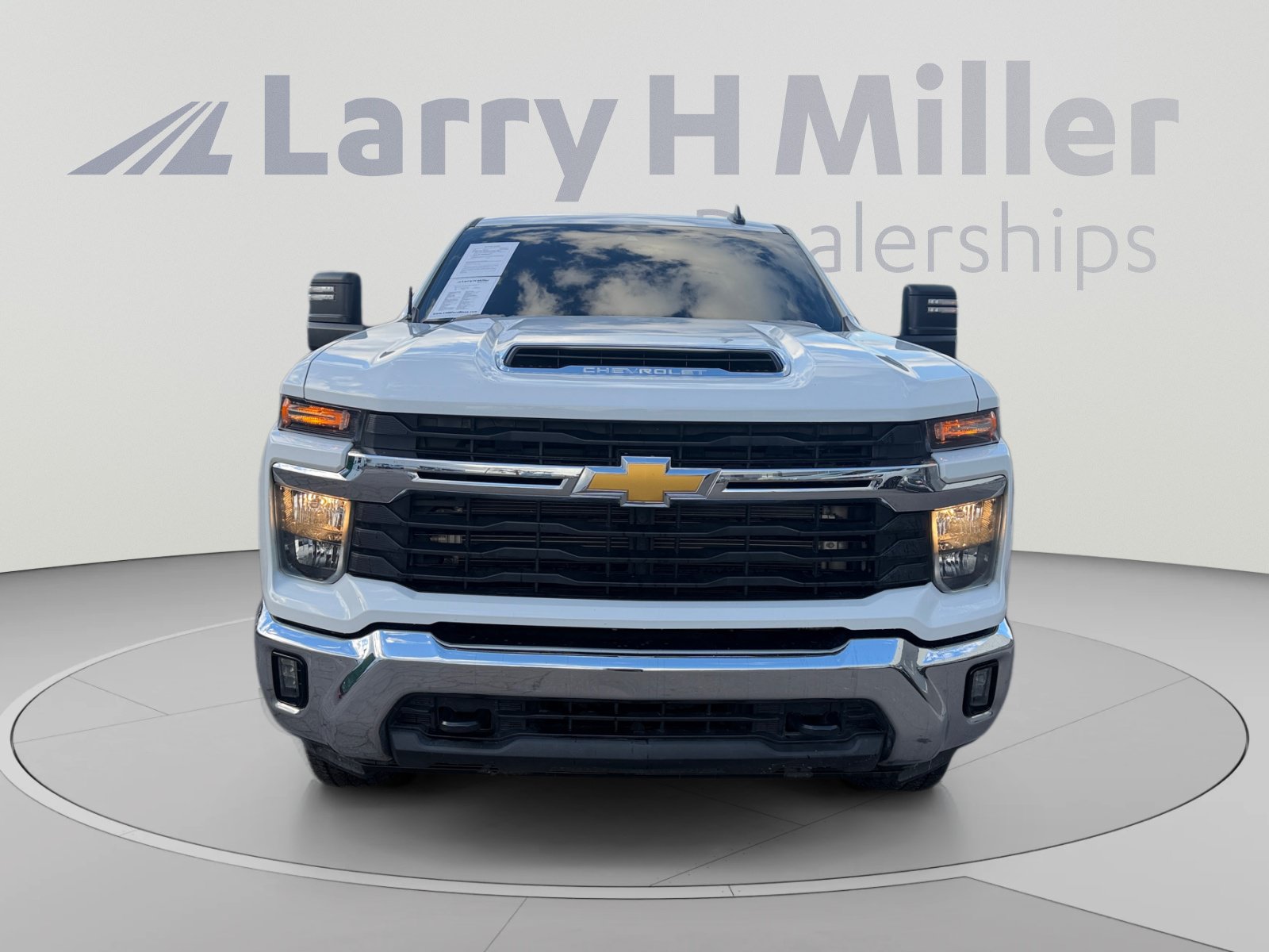 Used 2024 Chevrolet Silverado 2500 LT w/ Convenience Package AWD/4WD image 8