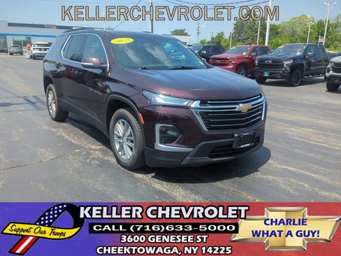 Certified 2023 Chevrolet Traverse LT AWD/4WD image 1