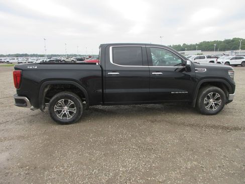 New 2026 GMC Sierra 1500 SLT w/ SLT Convenience Package AWD/4WD image 3