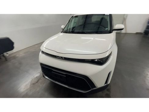 Used 2023 Kia Soul LX w/ LX Technology Package image 4