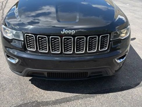 Used 2021 Jeep Grand Cherokee Laredo w/ Security & Convenience Group AWD/4WD image 7