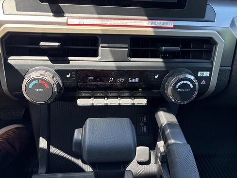 Certified 2026 Toyota Tacoma SR5 AWD/4WD image 25