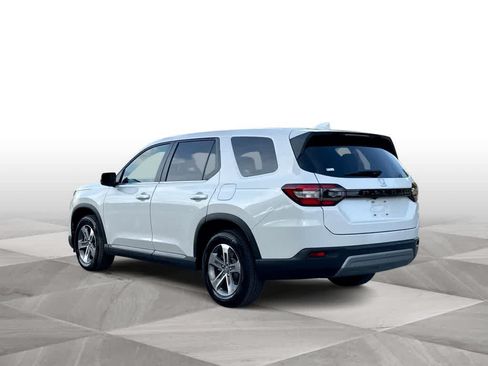 Used 2024 Honda Pilot EX-L image 6