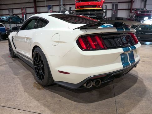 Used 2020 Ford Mustang Shelby GT350 w/ Technology Package RWD image 6