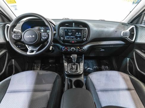 Used 2025 Kia Soul LX FWD image 13