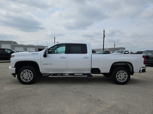 Used 2022 Chevrolet Silverado 3500 High Country w/ Z71 Off-Road Package image 6
