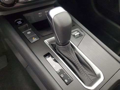 New 2026 Nissan Kicks SV image 17