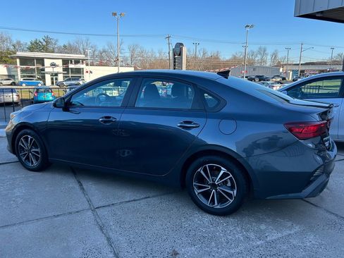 Used 2023 Kia Forte LXS image 9