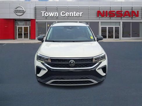 Used 2023 Volkswagen Taos S FWD image 2