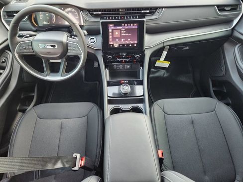 New 2026 Jeep Grand Cherokee Laredo X RWD image 20