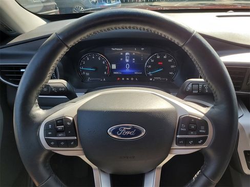 Certified 2022 Ford Explorer XLT w/ Equipment Group 202A image 29