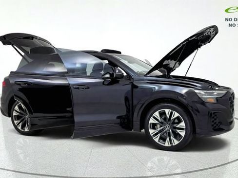 Used 2024 Audi Q8 Premium Plus AWD/4WD image 20