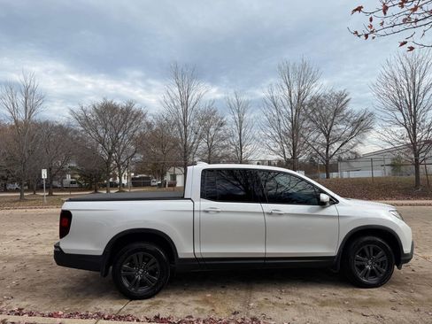 Used 2019 Honda Ridgeline Sport image 12