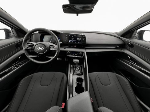 New 2025 Hyundai Elantra Sport FWD image 13