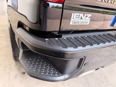 Used 2024 Chevrolet Silverado 1500 RST AWD/4WD image 17