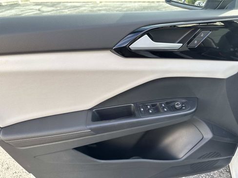 New 2026 Volkswagen Taos S image 12