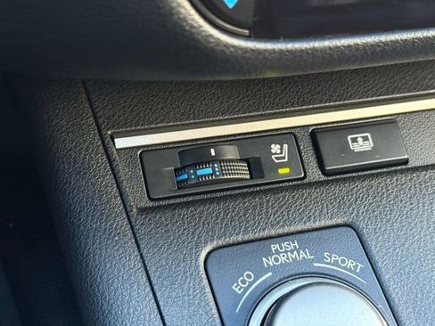 Used 2013 Lexus ES 350 w/ Luxury Pkg image 23