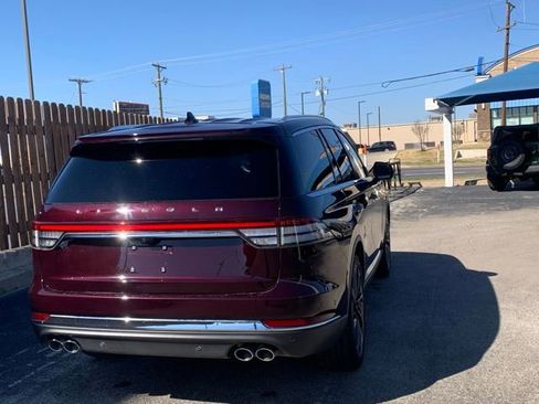 Used 2023 Lincoln Aviator Reserve w/ Equipment Group 201A image 4