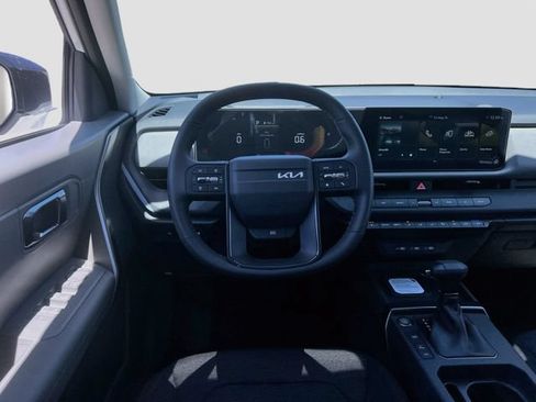New 2027 Kia Seltos S FWD image 21