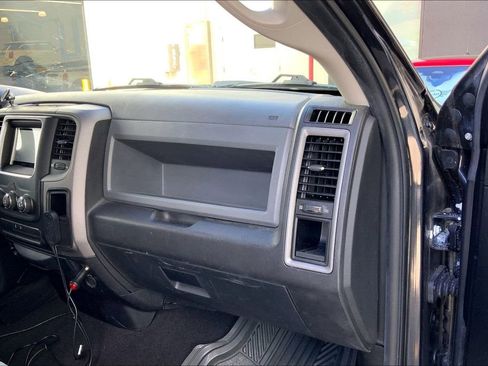 Used 2016 RAM 1500 Express RWD image 13