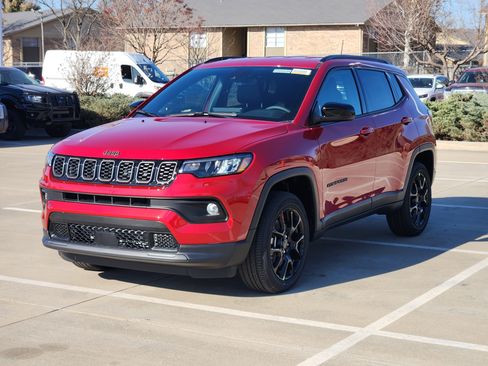 New 2026 Jeep Compass Latitude image 2