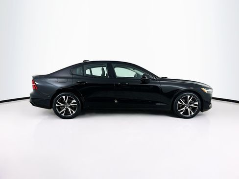 Used 2023 Volvo S60 B5 Plus FWD image 10