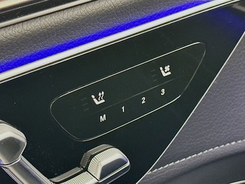 New 2026 Mercedes-Benz EQE 320 4MATIC SUV image 22