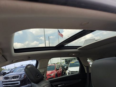 Used 2017 Cadillac XT5 Luxury AWD/4WD image 17