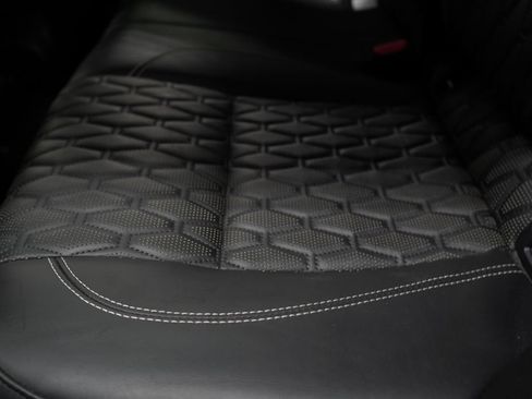Used 2019 Jaguar F-PACE SVR AWD/4WD image 21