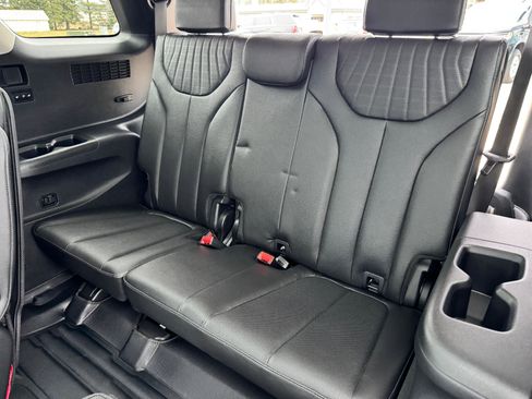 Used 2025 Hyundai Palisade Limited image 17