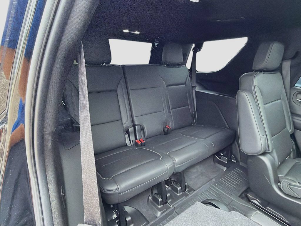 Used 2021 GMC Yukon Denali w/ Denali Premium Package AWD/4WD image 32