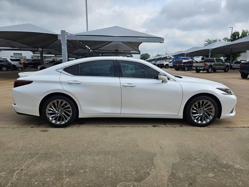 Used 2024 Lexus ES 350 w/ Accessory Package (Z1) FWD image 4