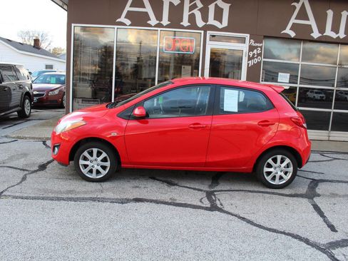 Used 2011 MAZDA MAZDA2 Touring image 6