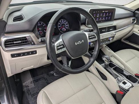 Used 2022 Kia Telluride EX w/ EX Premium Package image 10