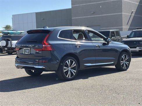 Used 2022 Volvo XC60 B5 Inscription w/ Advanced Package image 6