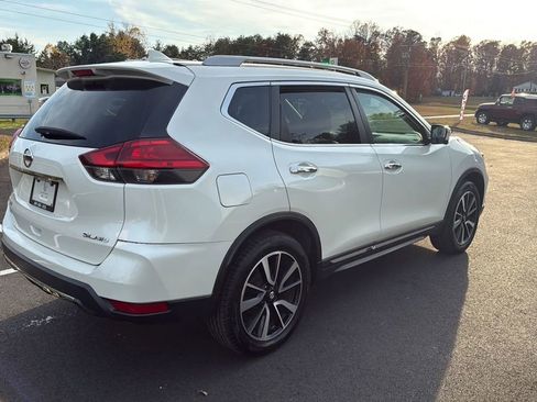 Used 2017 Nissan Rogue SL w/ SL Premium Package image 57