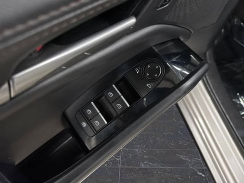 Used 2024 MAZDA MAZDA3 s image 24