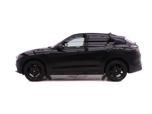 New 2026 Alfa Romeo Stelvio Sprint AWD/4WD image 3