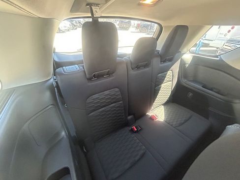 Used 2025 Nissan Pathfinder SV image 27