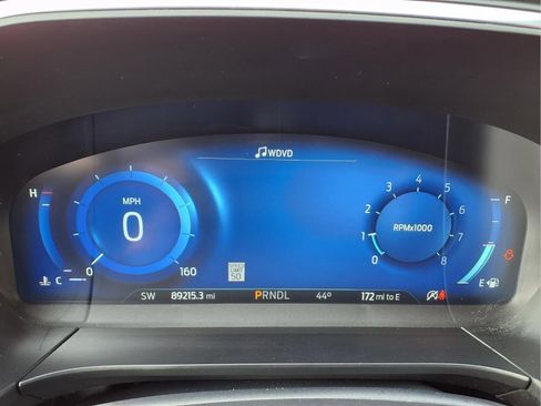 Used 2021 Ford Escape Titanium w/ Class II Trailer Tow Package image 15