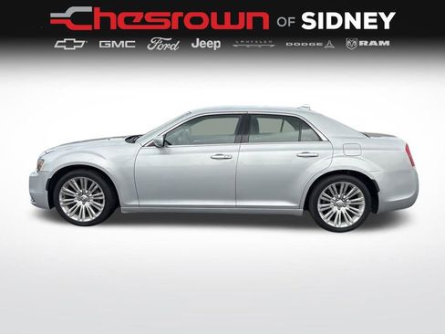 Used 2019 Chrysler 300 Touring L w/ Quick Order Package 22F image 2