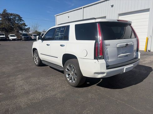 Used 2018 Chevrolet Tahoe LS image 5