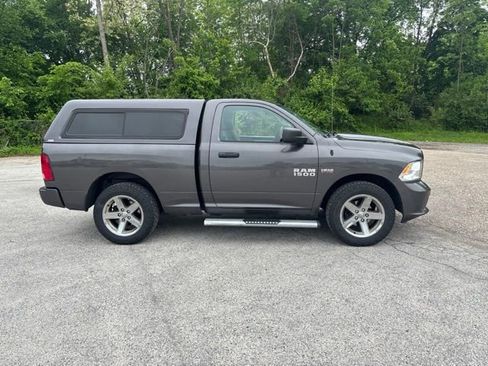 Used 2016 RAM 1500 Express AWD/4WD image 2