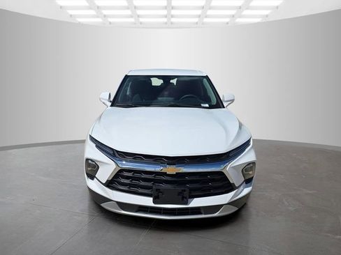 Used 2025 Chevrolet Blazer LT AWD/4WD image 3