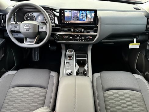 New 2026 Nissan Pathfinder SV image 3